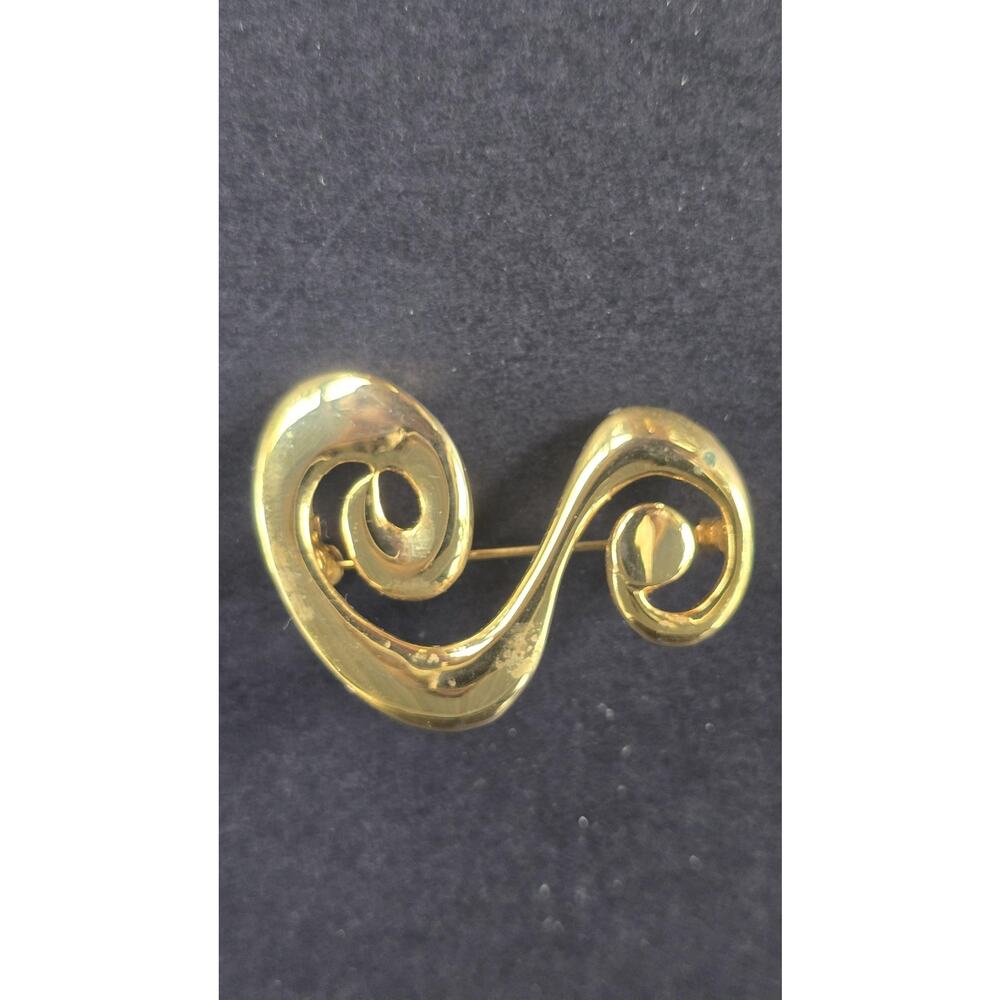Gold Tone Abstract Swirl Brooch Pin Modern Scroll Costume Statement Jewelry - Picture 1 of 6